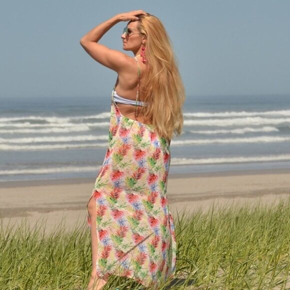 SWIMSUIT COVERUP - Picture 4 of 4